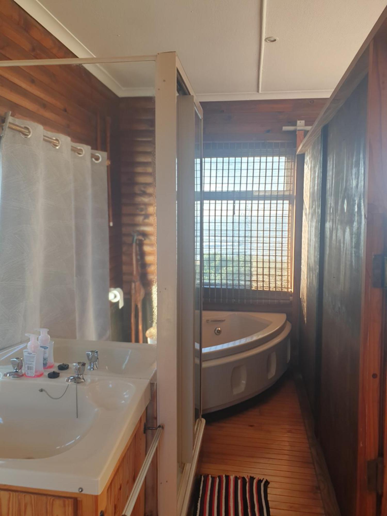 امانزيمتوتي Deep Blue Guest House المظهر الخارجي الصورة